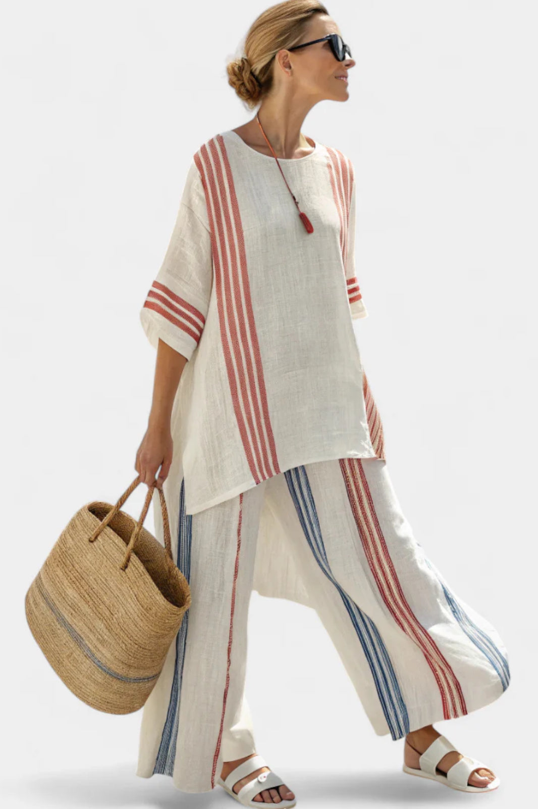 Comfortable women's linen set, a chic and fashionable summer outfit