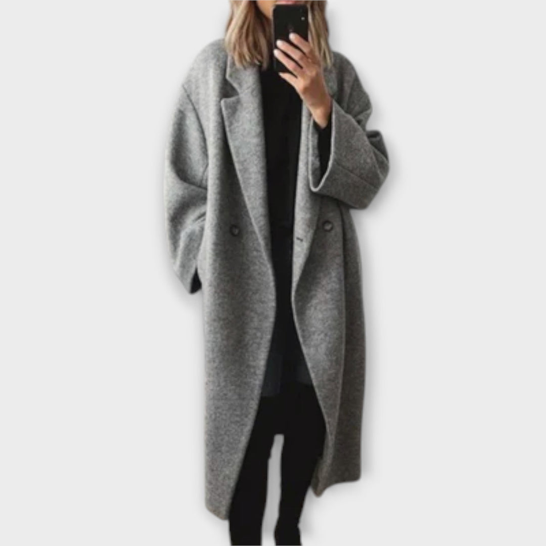 Elegant women's tailored winter coat in classic style, perfect for cold weather fashion