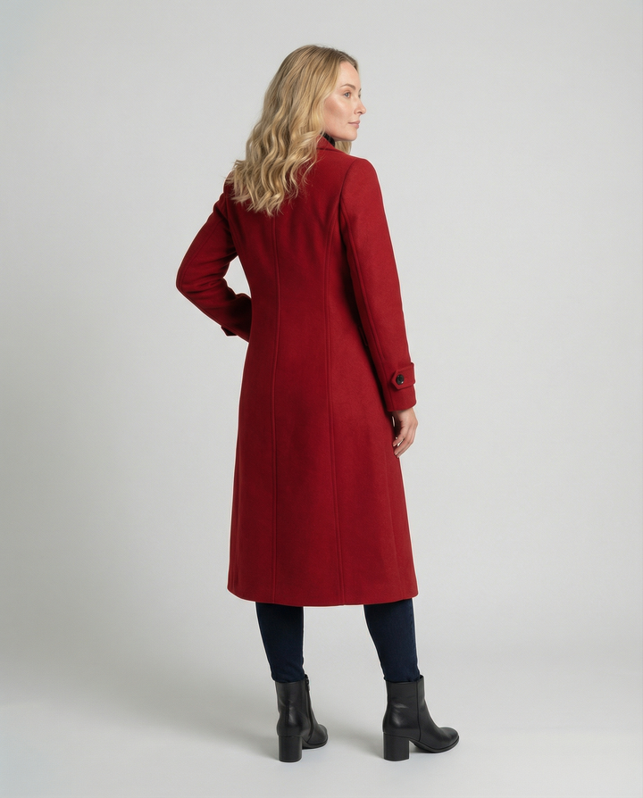 Chic women's jacket with a unique textured fabric, long sleeves, and practical pockets for versatile fashion.