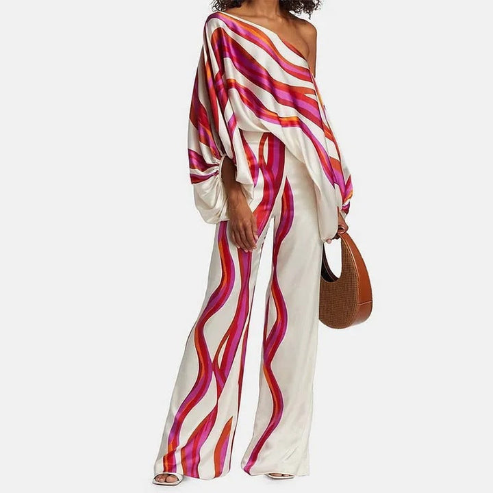 Stylish women's two-piece set, a versatile and comfortable elegant outfit perfect for travel or sophisticated wear.