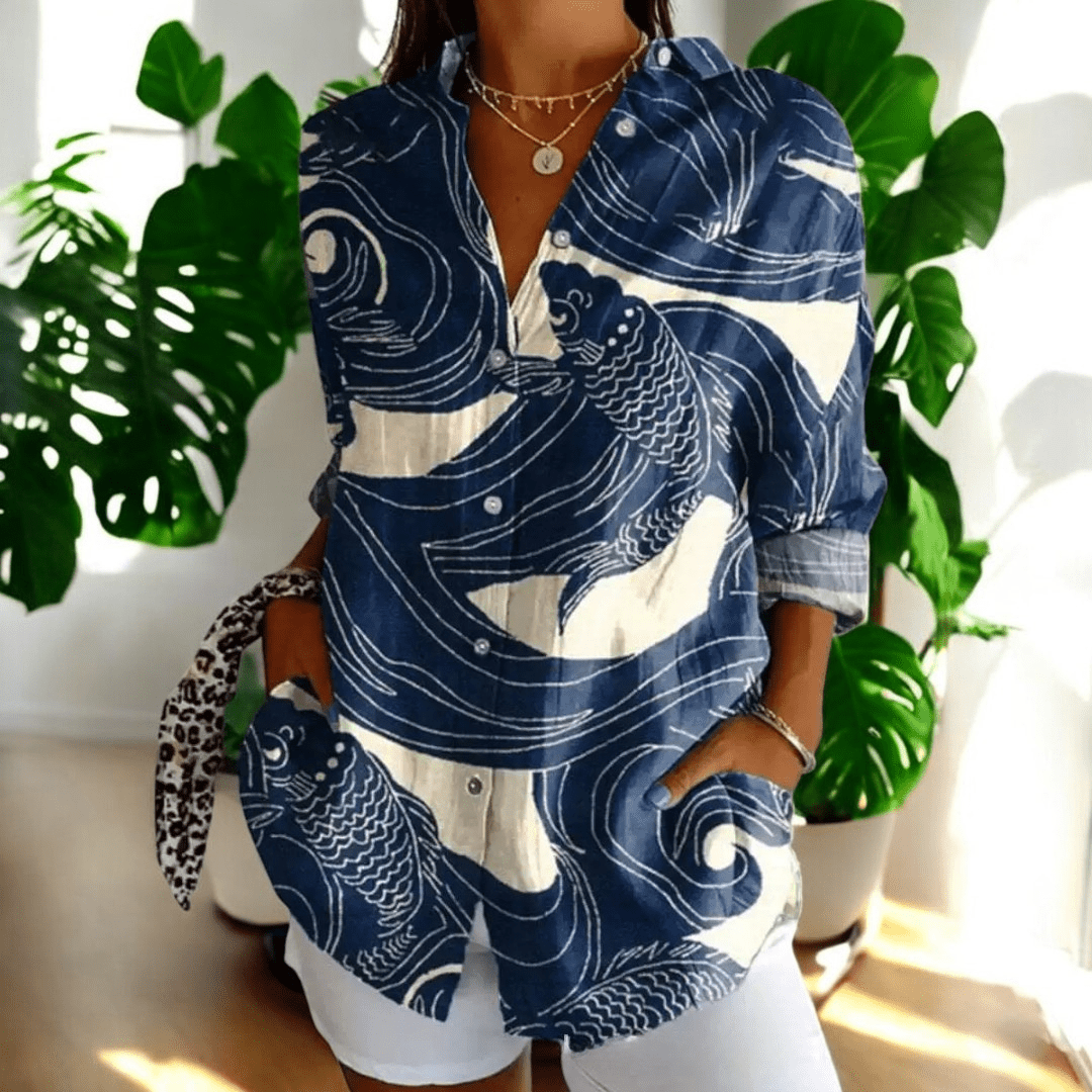 Timeless elegant women's vintage long sleeve blouse, patterned. Versatile top for classic fashion & comfort.