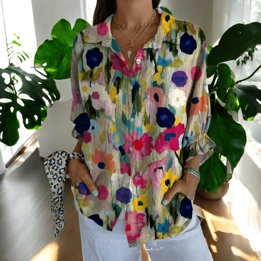 Fashionable women's elegant vintage blouse, patterned long sleeve top. Classic style for work or casual versatility.