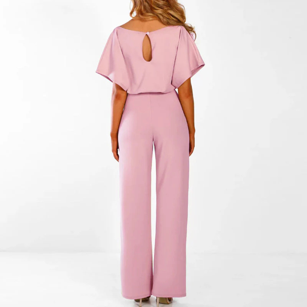 Elegant wide-leg jumpsuit, women's fashion, ideal for day to night styling