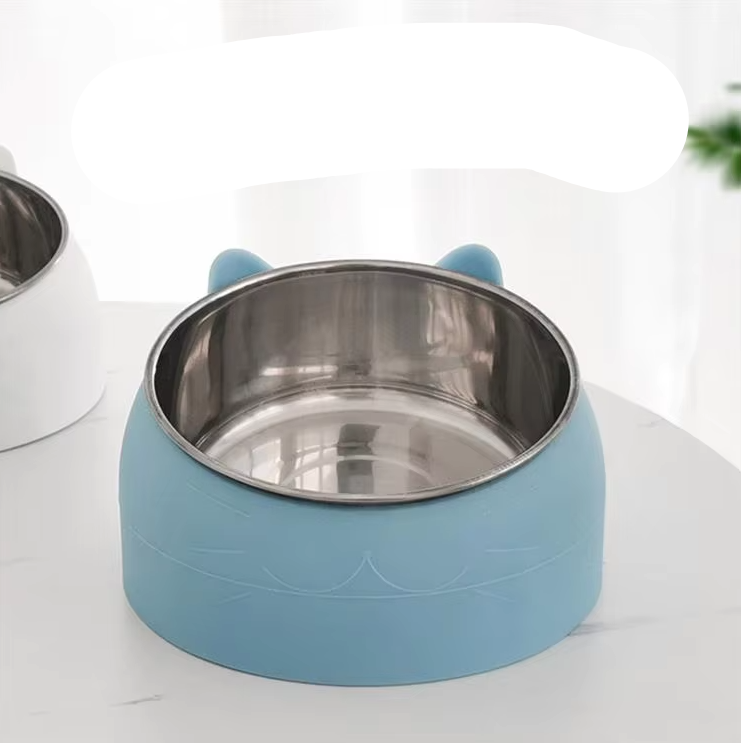 Blue 15° tilted cat bowl, ideal for pet digestive health. Ergonomic design for comfortable, healthy eating.