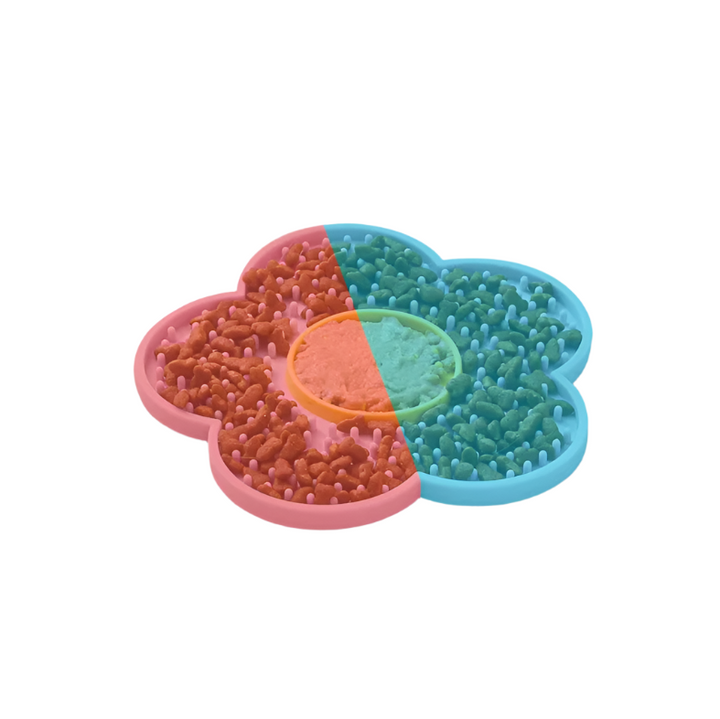 Waterproof & non-slip flower cat lick mat. Ideal slow feeder & pet grooming tool for feline dental health.