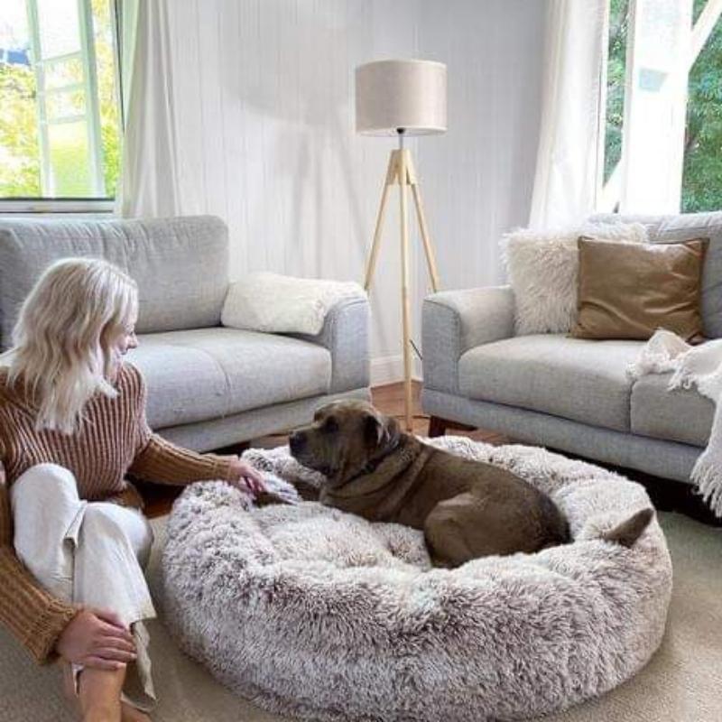 Washable fluffy donut dog bed for large dogs, providing ultimate comfort & support. Pet supplies.