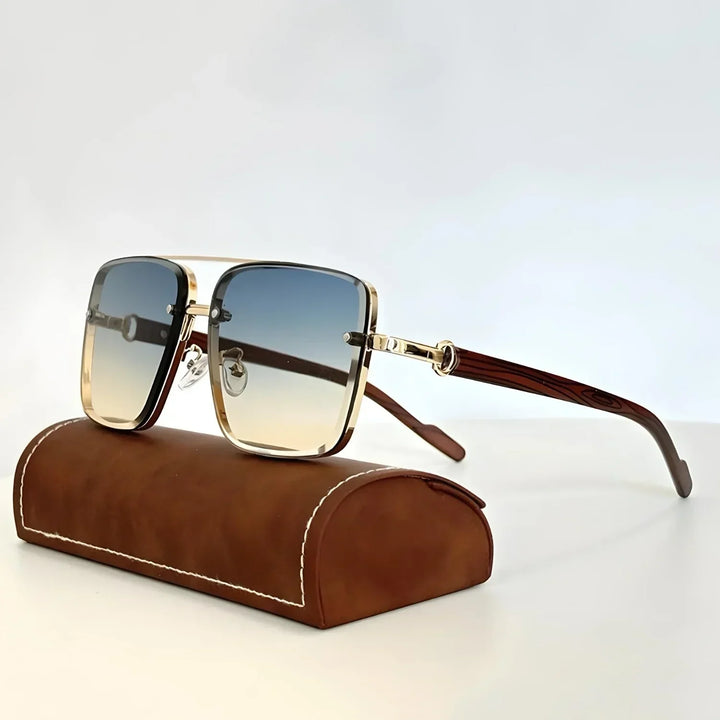 Men's aviator sunglasses: oversized square frame and gradient lenses for optimal UV400 sun protection & style.