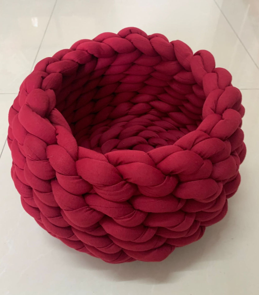 Premium hand-woven cat bed, provides ultimate comfort & style.
