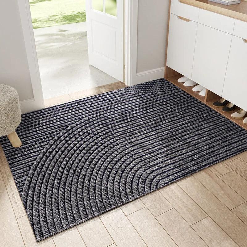 Non-slip heavy-duty door mat, grip mat, keeps entryways safe indoors and outdoors, dirt trap, versatile.