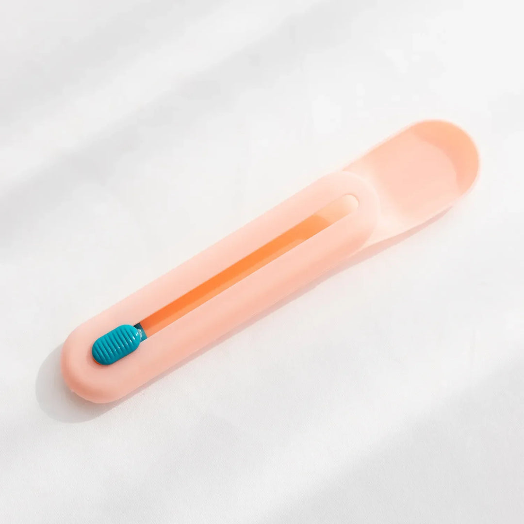 Pet feeding spoon with slider for precise wet food portions. Great for cat & dog food or administering medicine.