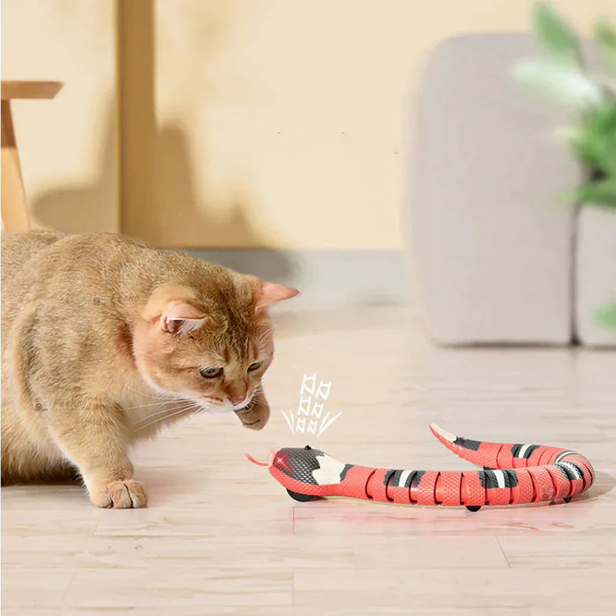 Interactive electronic cat snake toy, USB rechargeable, for playful pets & feline enrichment.