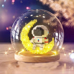 Astronaut+Capsule