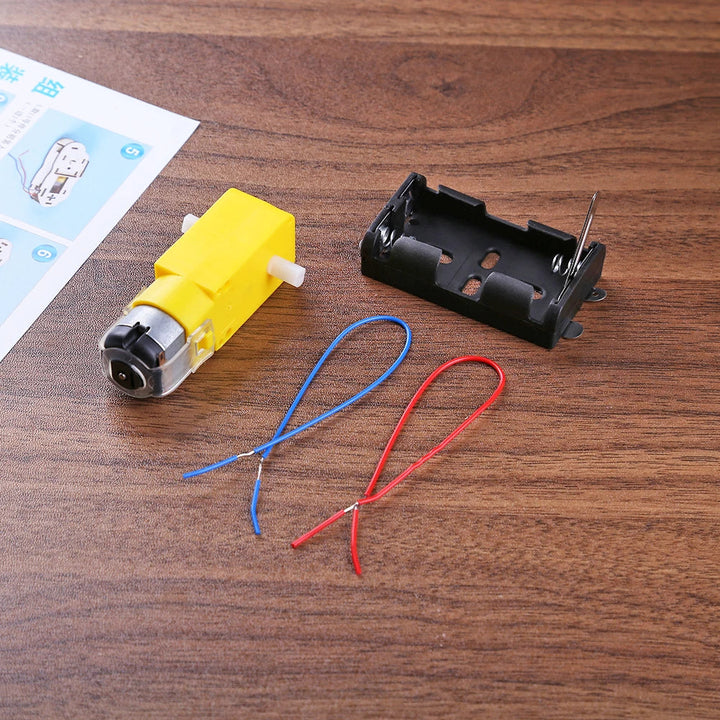 DIY electric boat for children. Educational wooden building project. Great for STEM enthusiasts.