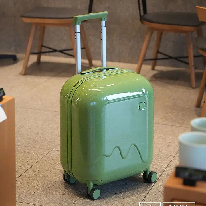 Boys' & girls' lightweight hard shell suitcase, spinner wheels, combination lock for safe & easy travel. Colorful.