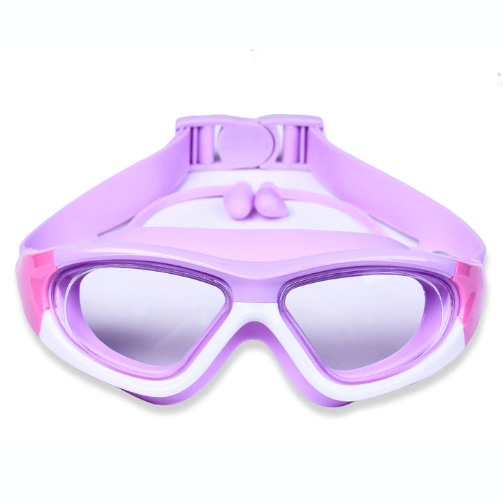 Close-up of easy-adjust silicone strap on comfortable kids' swim goggles for a secure, leak-proof fit.