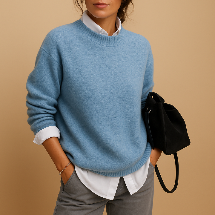 Sophisticated ladies' fine knit jumper, timeless round neck sweater for an elegant and comfortable fit.