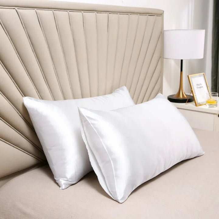 Luxurious natural mulberry silk pillowcase, promoting skin & hair health, 22 momme for premium comfort