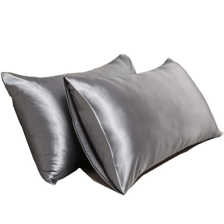 Hypoallergenic mulberry silk pillowcase, ivory color, benefits beauty sleep and reduces hair frizz