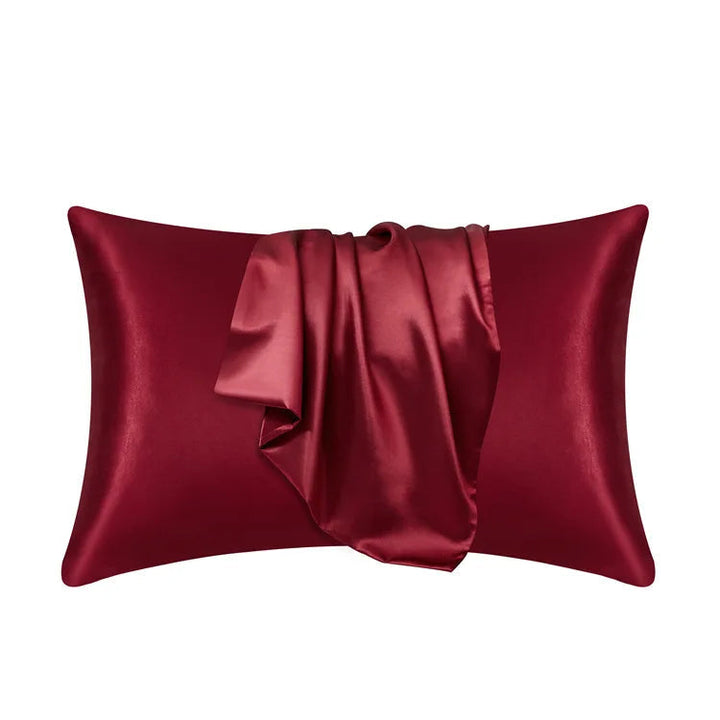 Natural mulberry silk pillowcase in use on a bed, showcasing its beauty sleep and anti-aging benefits