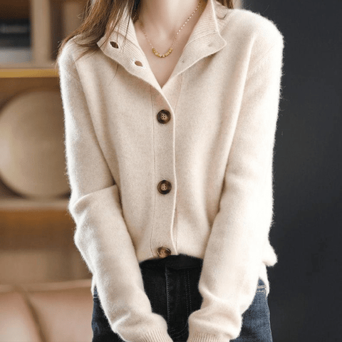 Elegant women's knitwear cardigan, chic outerwear for versatile fashion and comfortable all-season style.