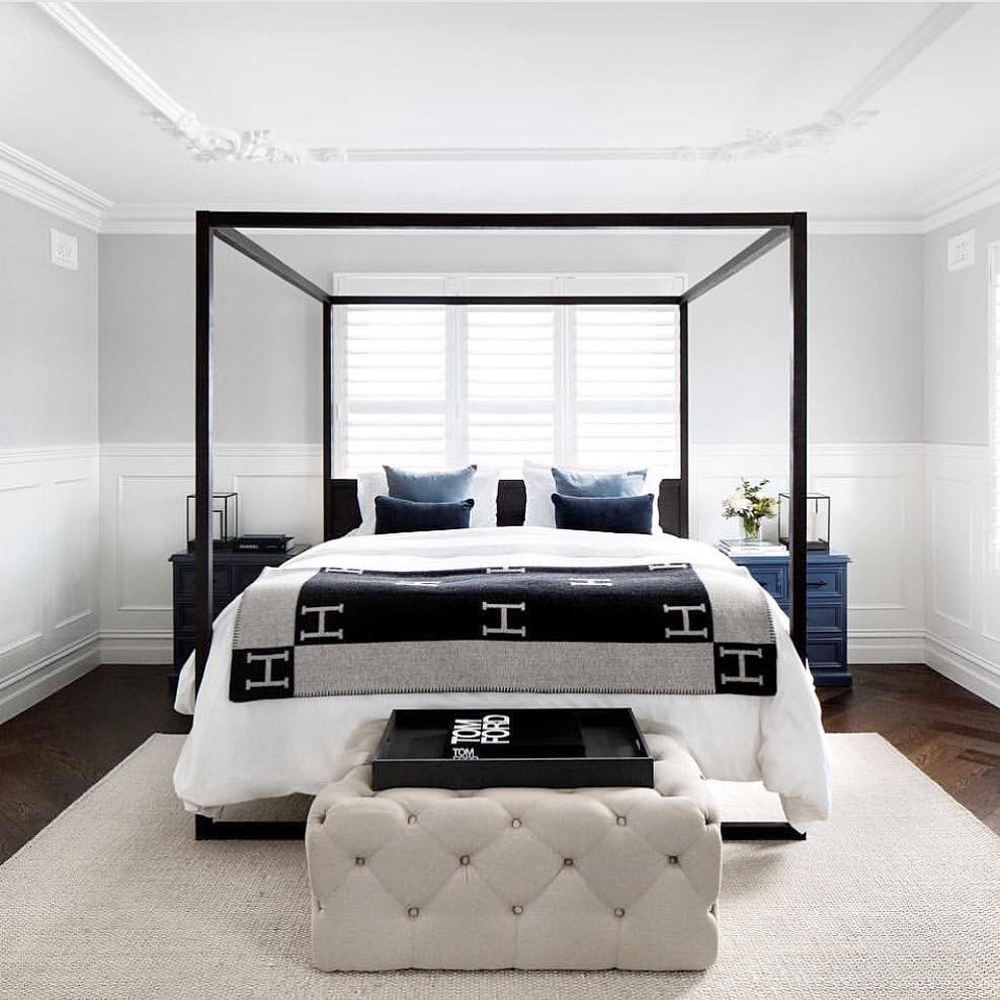 Premium 140x170 cm wool cashmere blanket, designed for supreme warmth and cozy comfort.