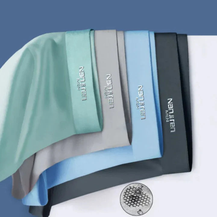 Men's underwear multipack: Four boxer briefs, designed for a comfortable, secure fit