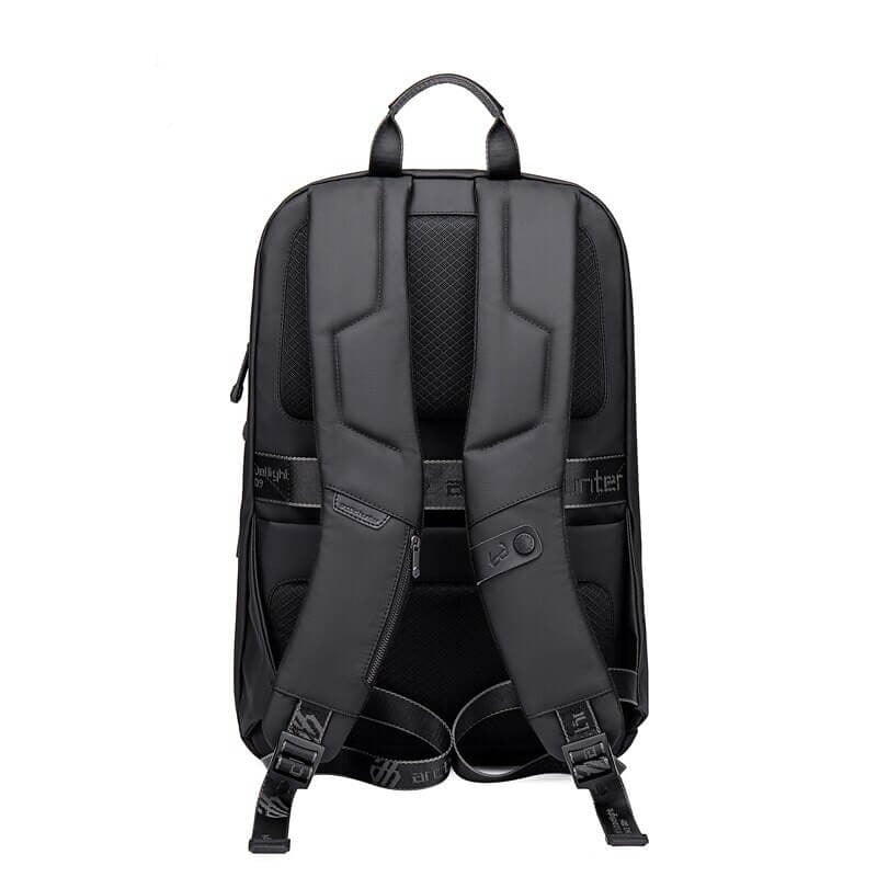 Versatile men's water-resistant travel bag. Anti-theft features ensure security for your daily commute.