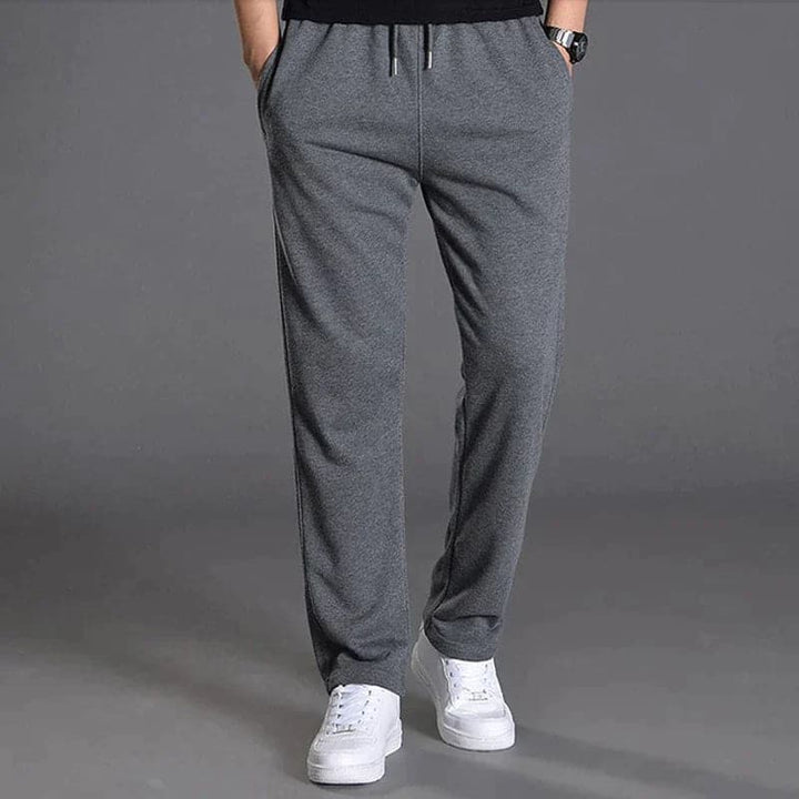 Versatile black men's everyday relaxed fit spring trousers, perfect for casual style.