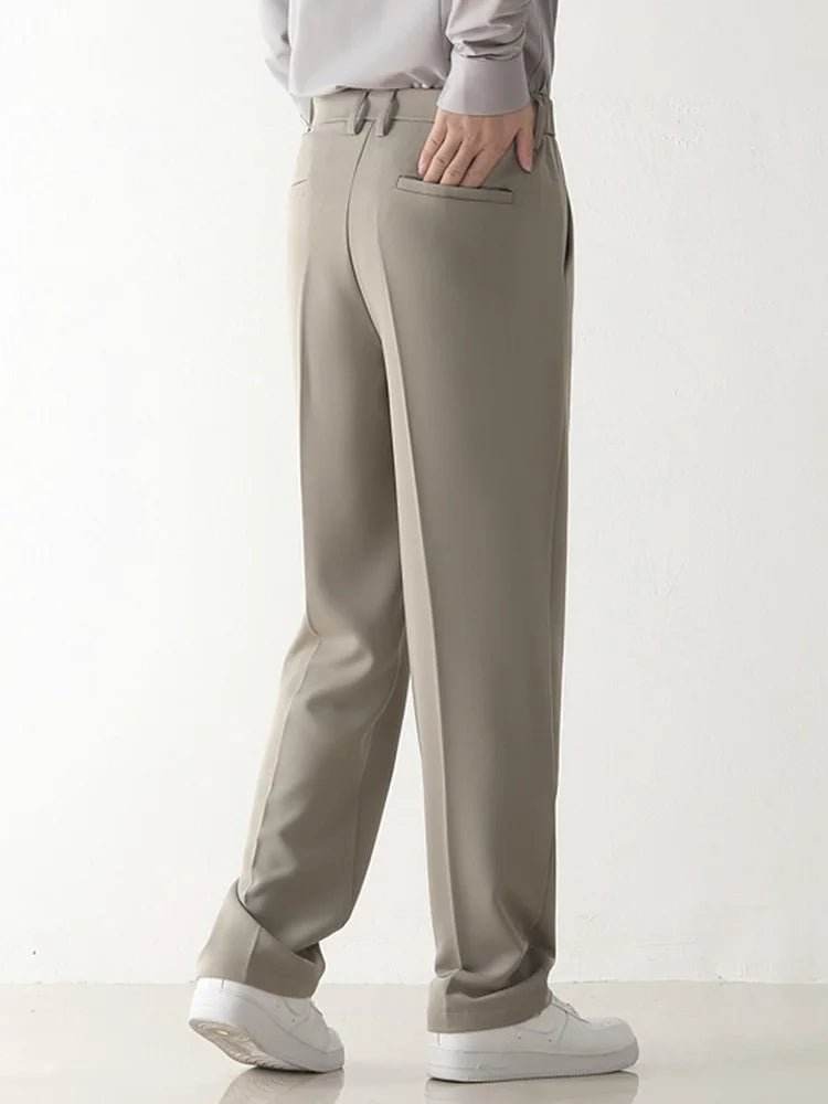 Stylish black men's relaxed fit pants, tailored for a smart business attire or sophisticated casual wear.