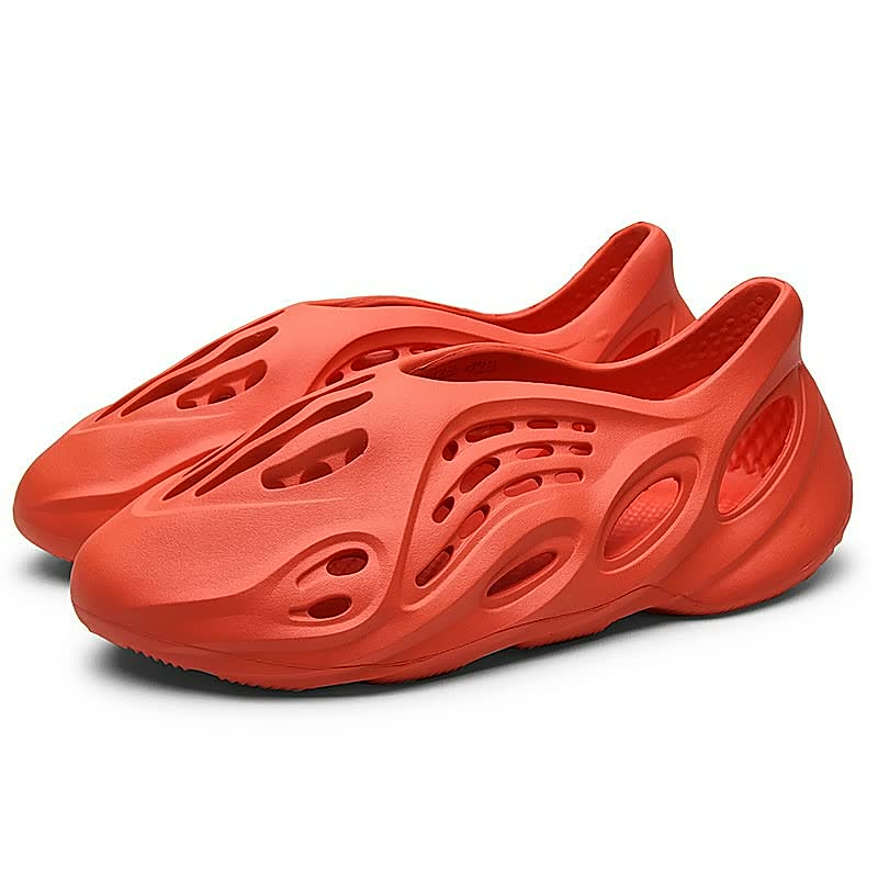 Casual slip-on men's footwear, perfect for summer, featuring breathable material