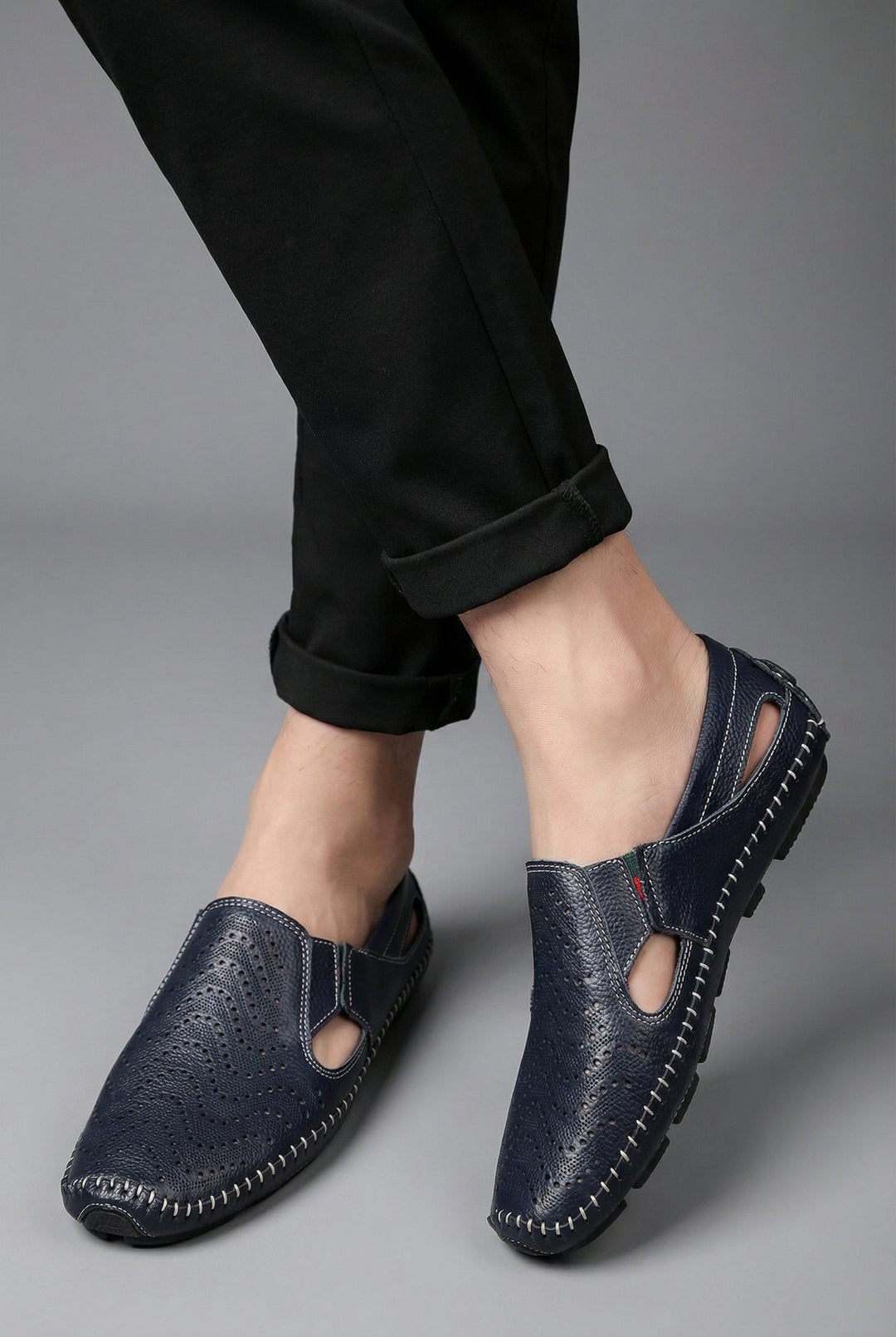 Versatile men's black slip-on loafers, lightweight and comfortable for everyday casual wear & driving.