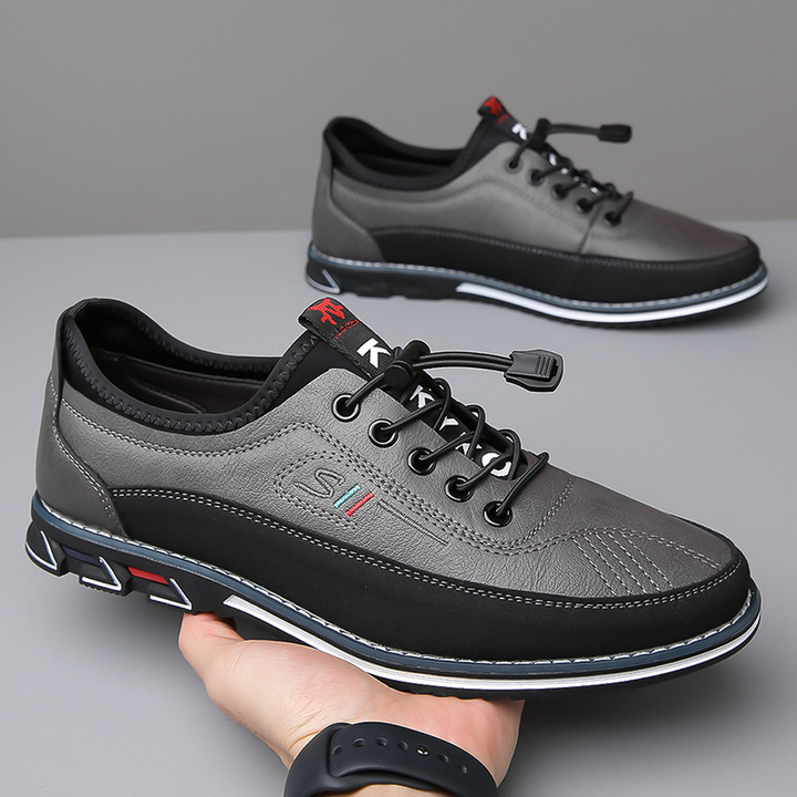 Close-up of the flexible, non-slip sole of Men's Barefoot Casual Oxford Shoes.