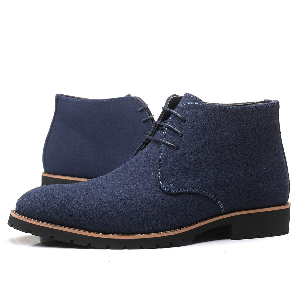 Stylish men's black ankle boots, perfect for casual everyday outfits and comfort.