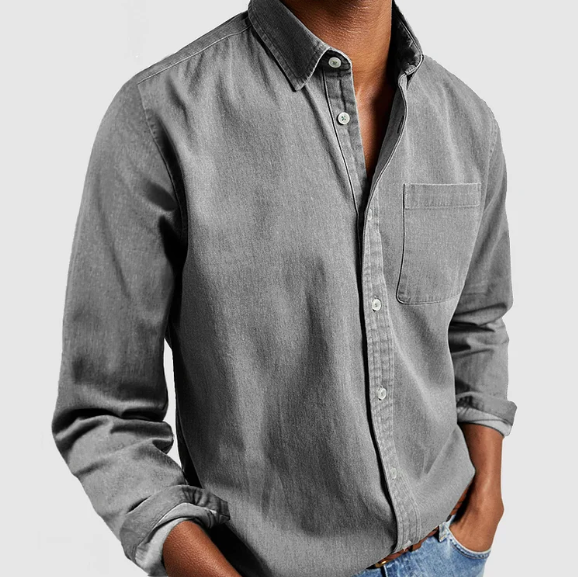 Modern men's casual shirt. Premium soft button-down, long sleeve, ideal for versatile smart casual fashion.