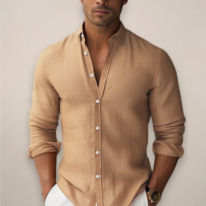 Mens fashion short sleeve button-up shirt in a relaxed fit, great for casual summer outfits