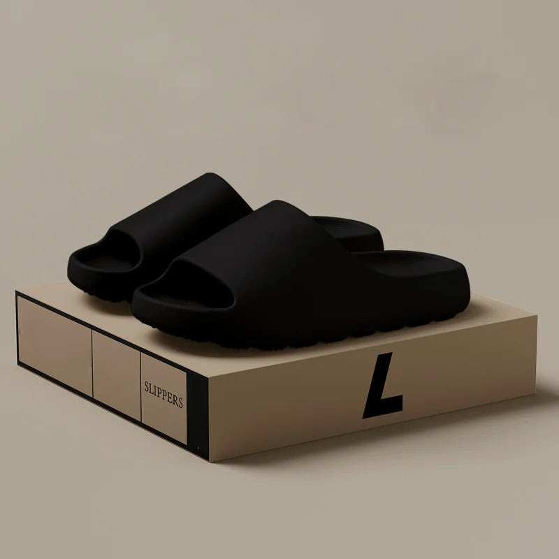 Men's casual comfort slippers with ergonomic support, ideal for indoor & outdoor versatile wear.