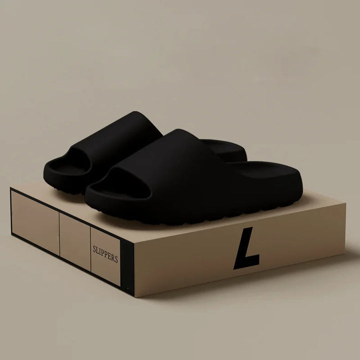 Men's casual comfort slippers with ergonomic support, ideal for indoor & outdoor versatile wear.