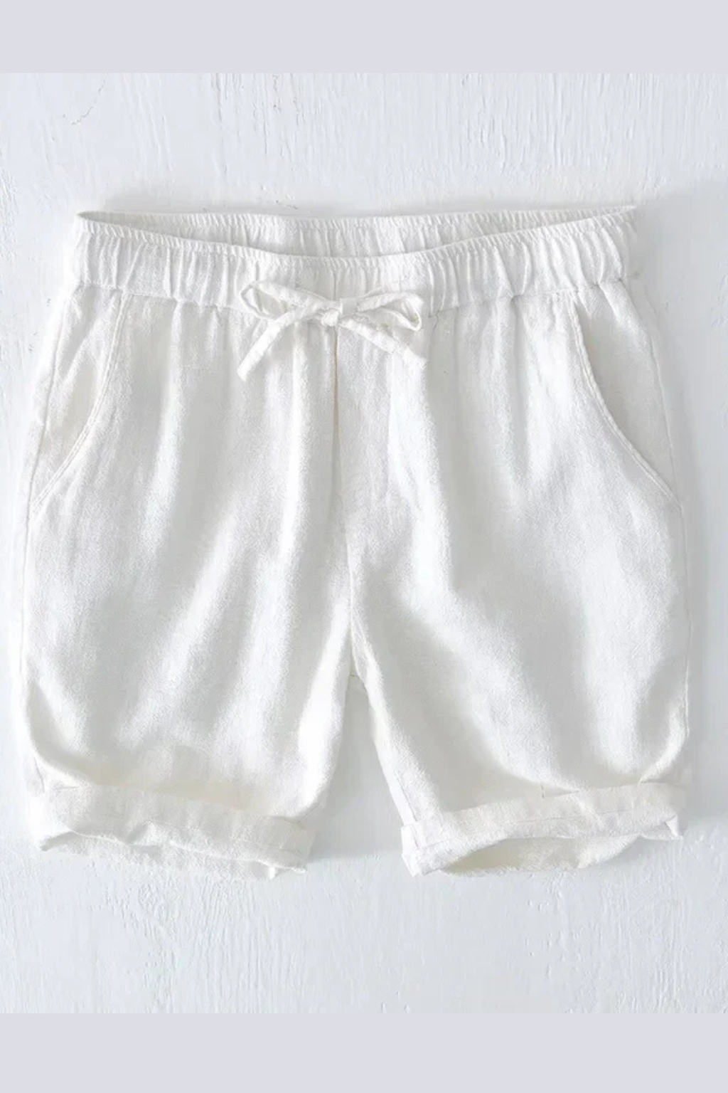 Versatile men's drawstring elastic waist shorts, knee-length, suitable for various casual occasions & fashion.