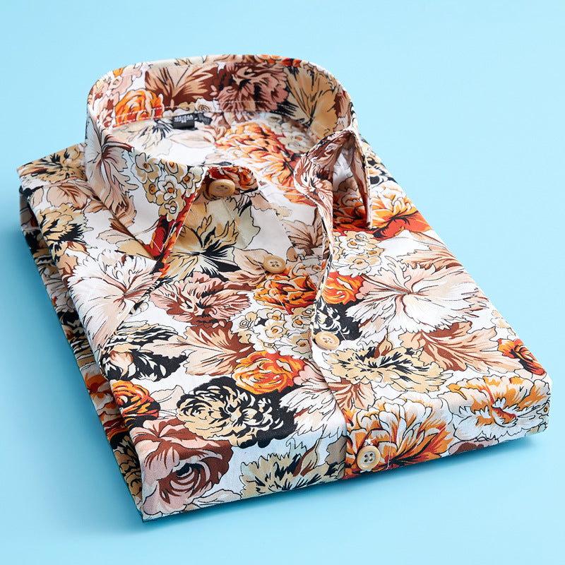 Men's floral print shirt with short sleeves, a fashionable button-up design for a relaxed casual look.