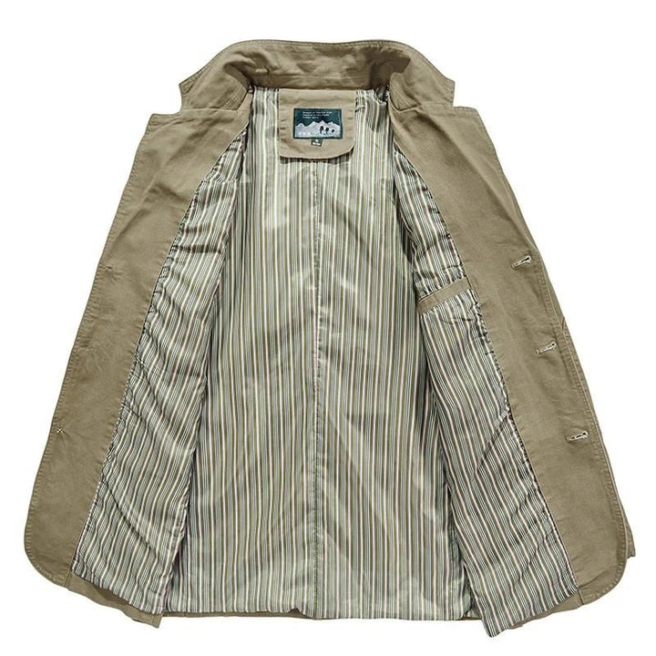 Versatile men's lightweight blazer, ideal for effortless smart style, professional or casual wear.