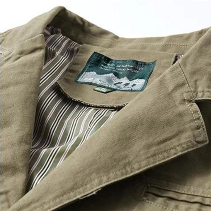 Modern men's lightweight casual blazer, chic and versatile for a smart, effortless style.