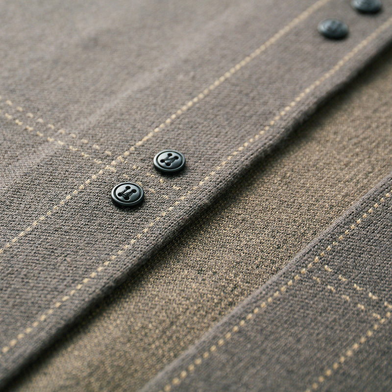 Versatile men's plaid button-front cardigan, effortlessly transitioning from casual to smart casual outfits.