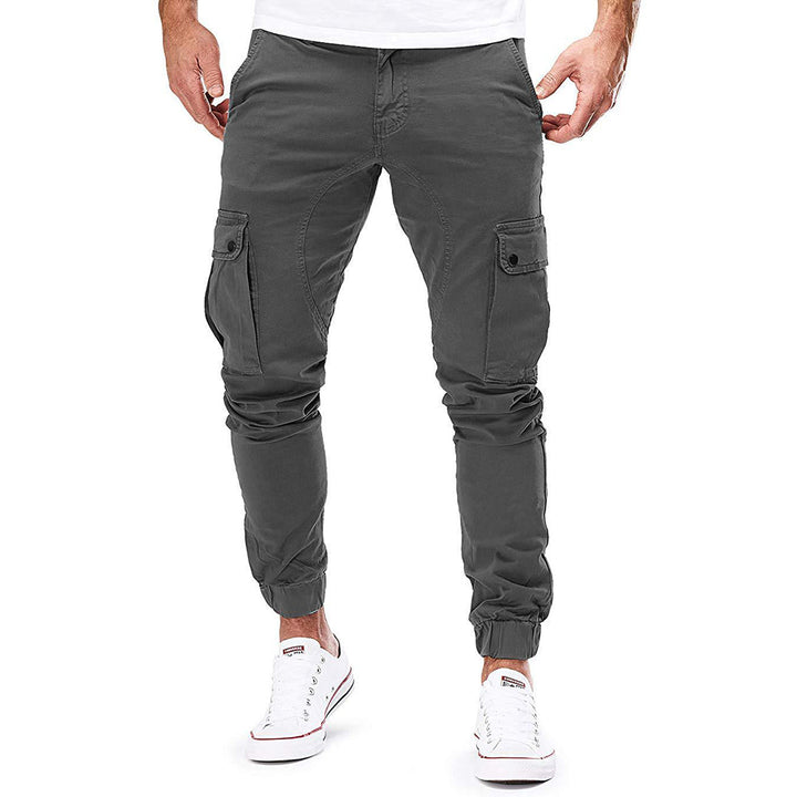 Men's casual relaxed fit cargo trousers in olive green with multiple utility pockets