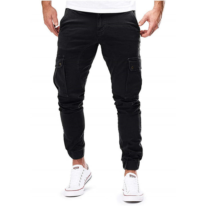 Men's relaxed fit cargo trousers, light grey, paired with a t-shirt, for a complete casual look