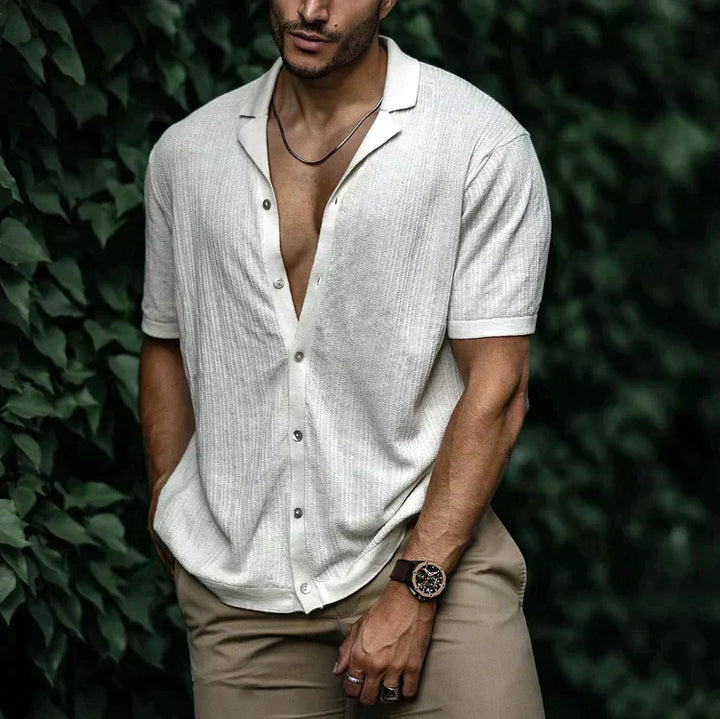 Lightweight short sleeve button down shirt for men, a versatile piece for summer wear
