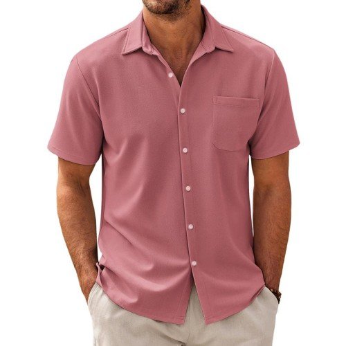 Effortless men's summer button-up shirt, short sleeve, relaxed fit, with chest pocket for casual style.