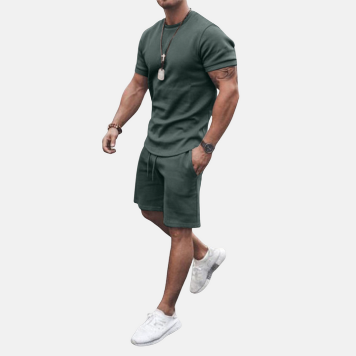 Versatile men's two-piece summer set: casual short-sleeve shirt & shorts. Ideal for loungewear, beach, or day out.