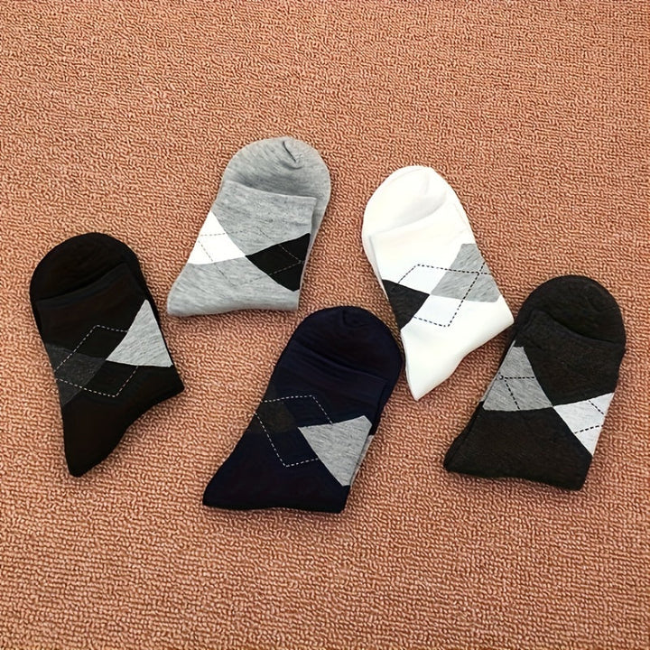 Pair of men's checked socks, a stylish and comfortable accessory. Classic pattern, modern feel.