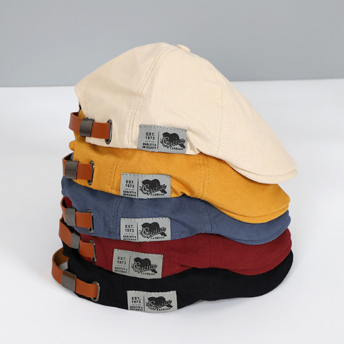 Comfortable & stylish men's adjustable beret hat, a timeless fashion accessory for everyday wear.