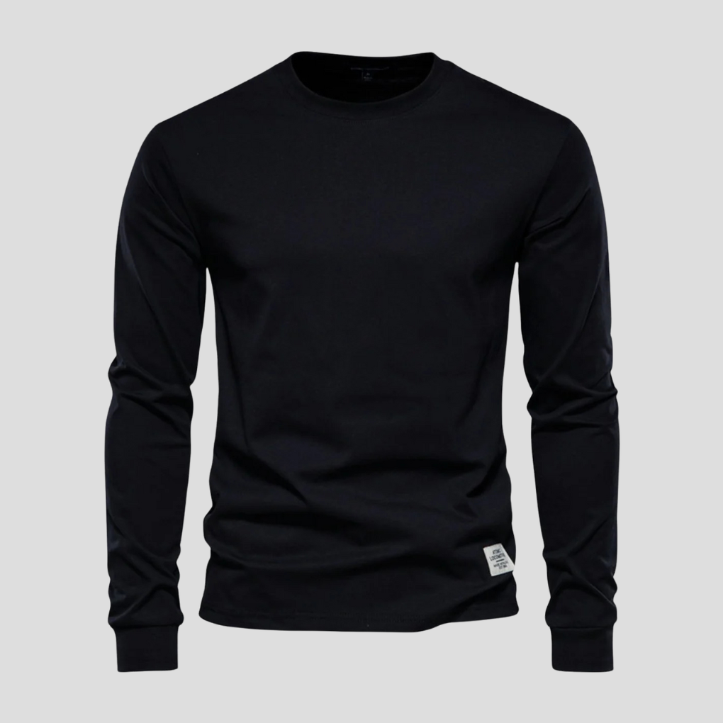 Men's long-sleeve round-neck shirt with a relaxed fit. Comfortable, versatile basic for casual style.